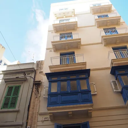 V86 - Balluta Old College * Sliema