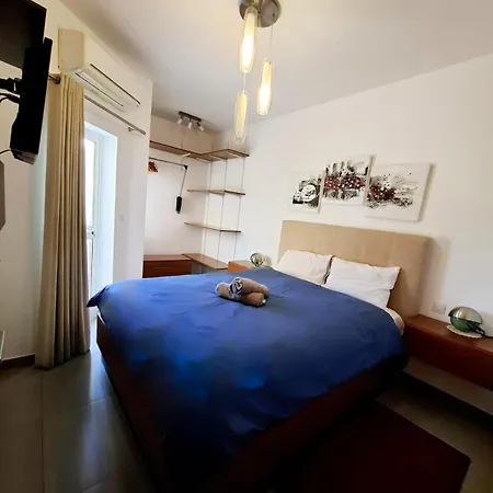 V86 - Balluta Old College 公寓 *